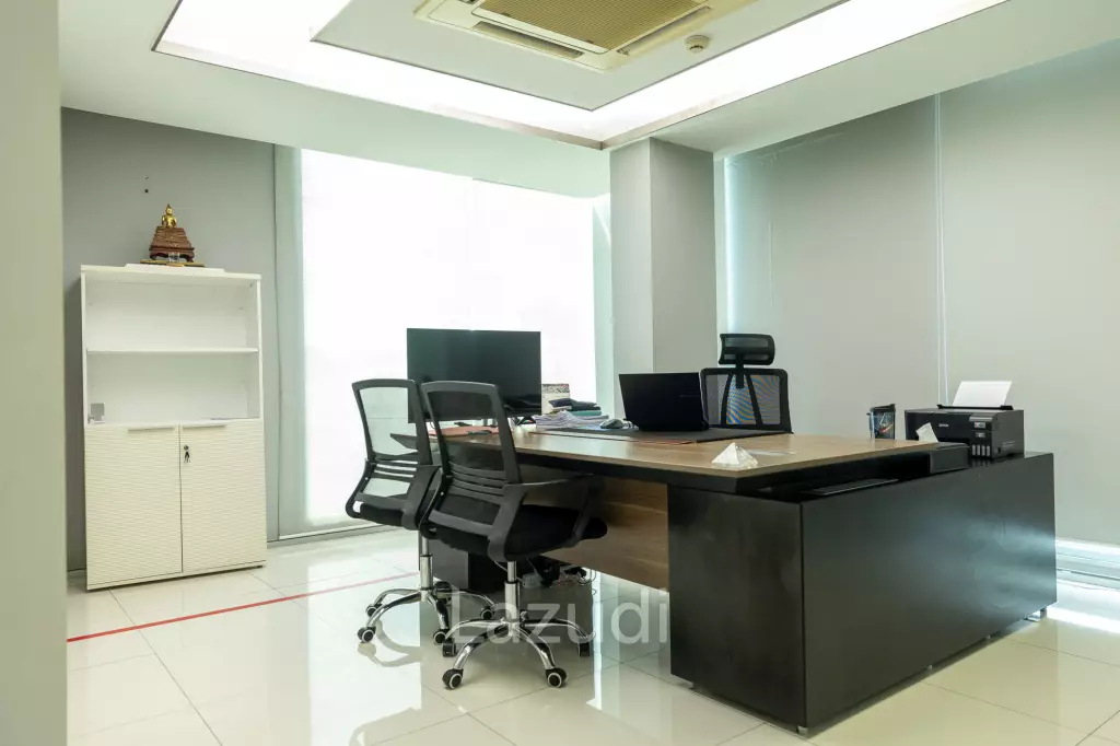3800 sqm modern commercial office building Suan Luang Bangkok
