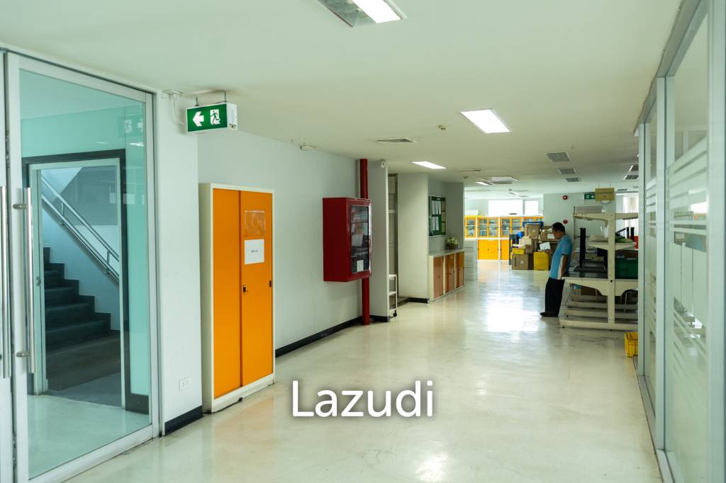 3800 sqm modern commercial office building Suan Luang Bangkok