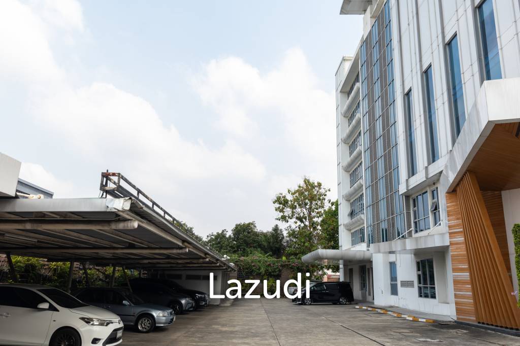 3800 sqm modern commercial office building Suan Luang Bangkok