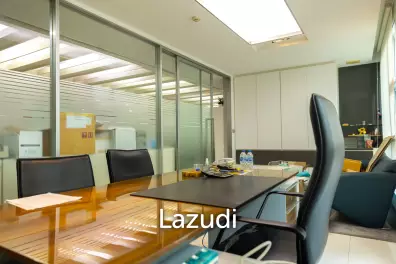 3800 sqm modern commercial office building Suan Luang Bangkok