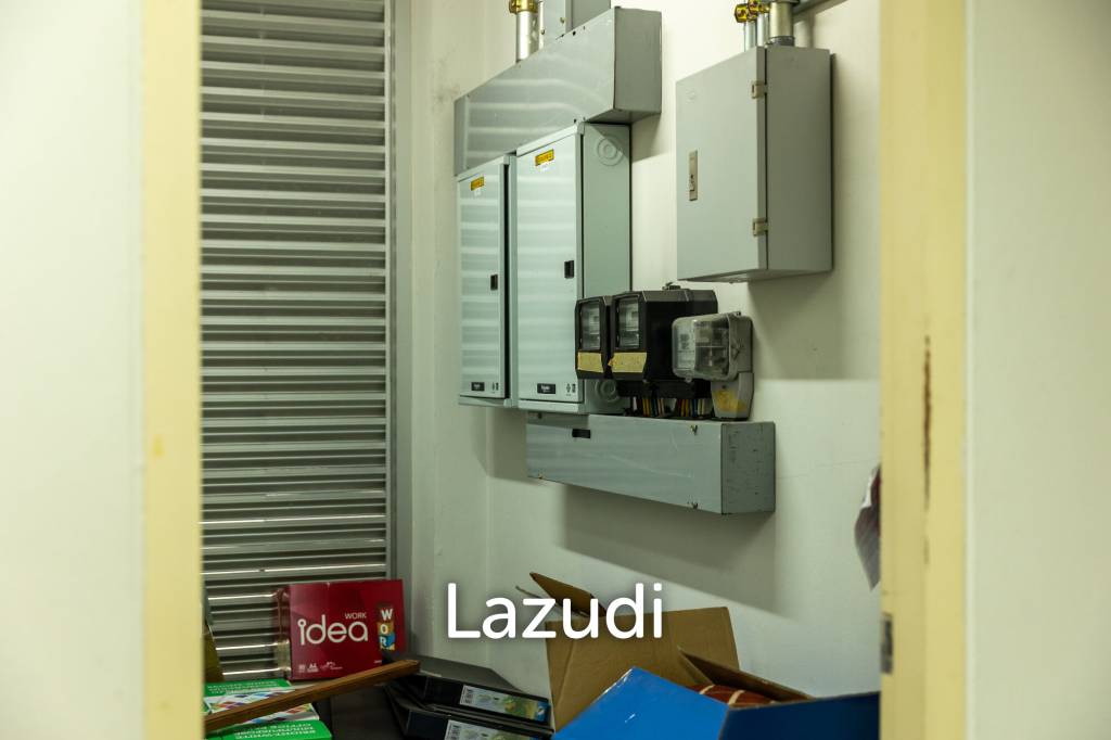 3800 sqm modern commercial office building Suan Luang Bangkok