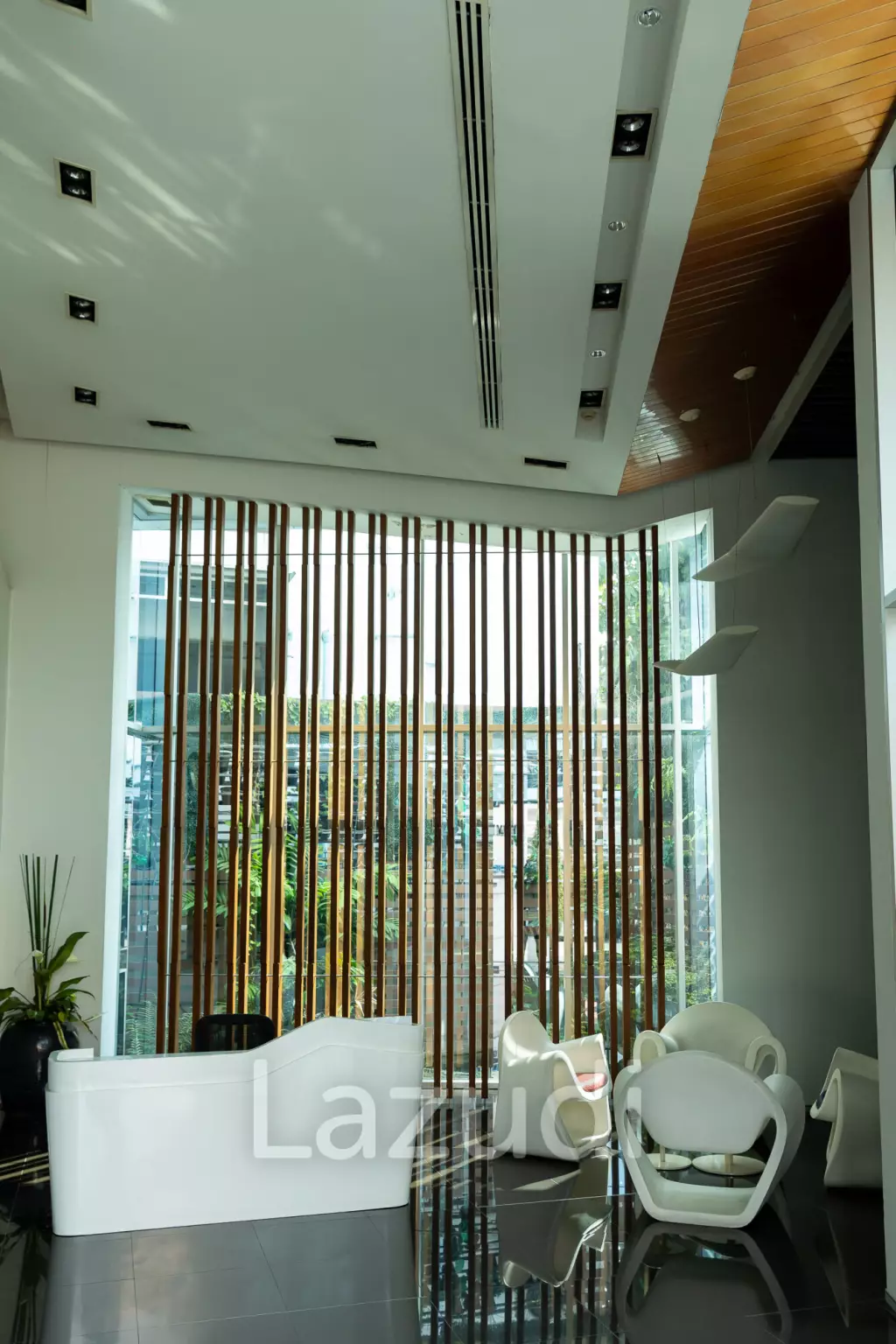 3800 sqm modern commercial office building Suan Luang Bangkok