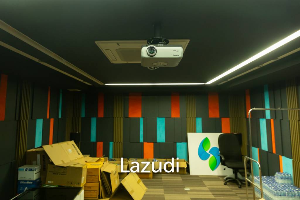 3800 sqm modern commercial office building Suan Luang Bangkok