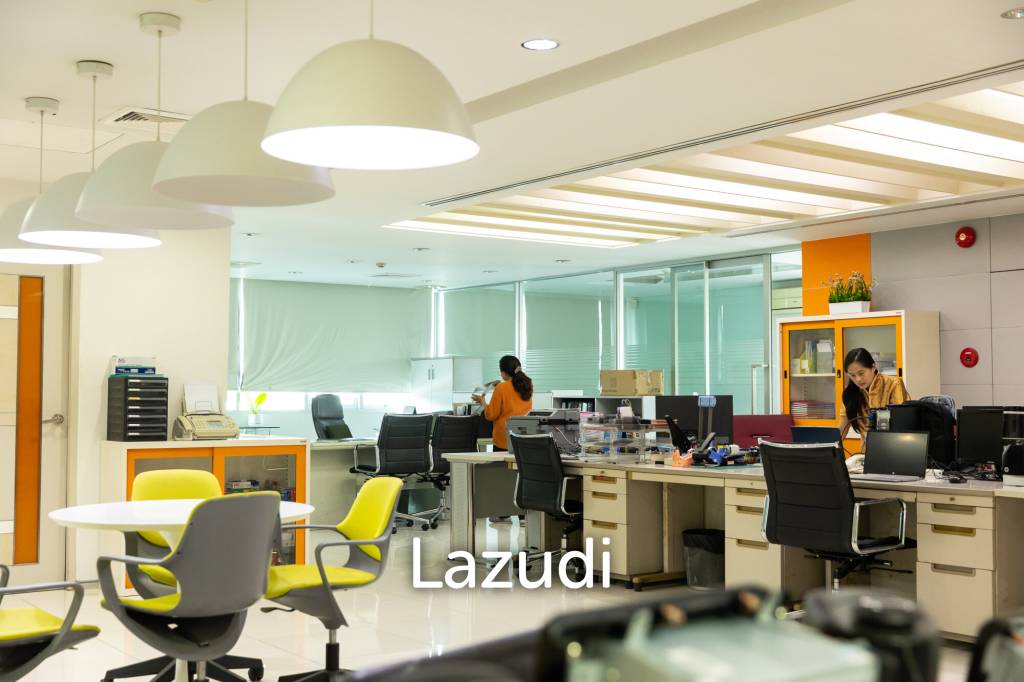 3800 sqm modern commercial office building Suan Luang Bangkok