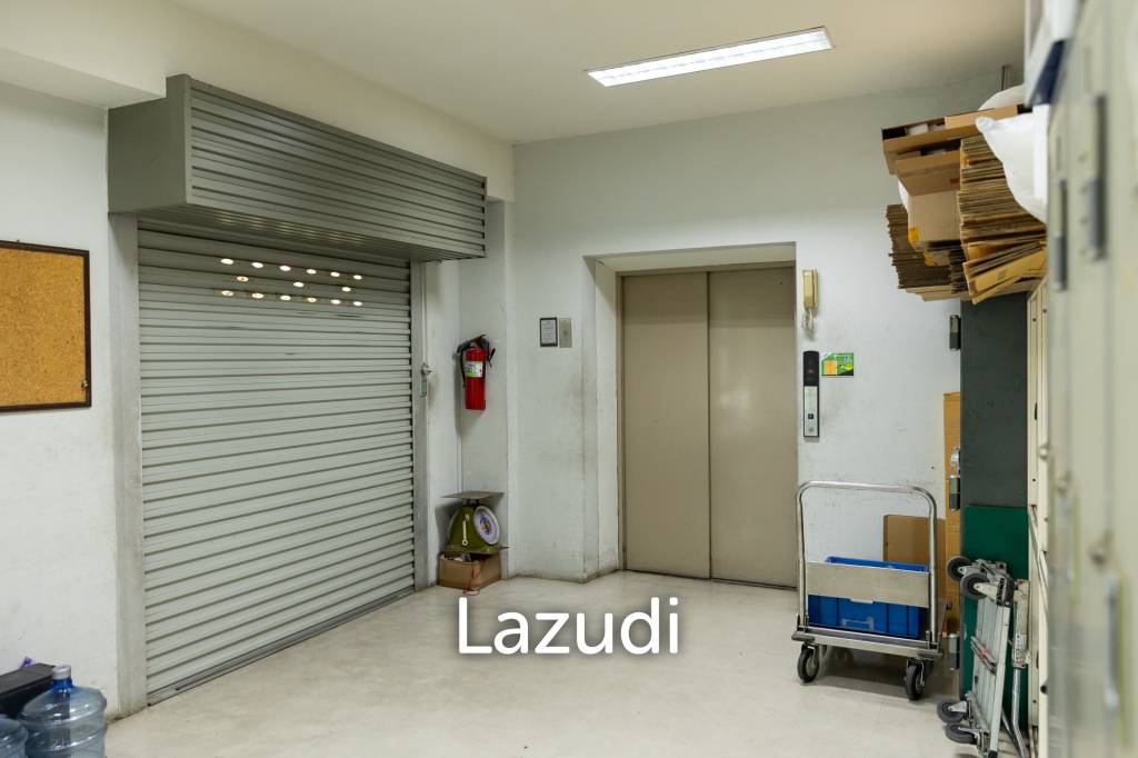 3800 sqm modern commercial office building Suan Luang Bangkok