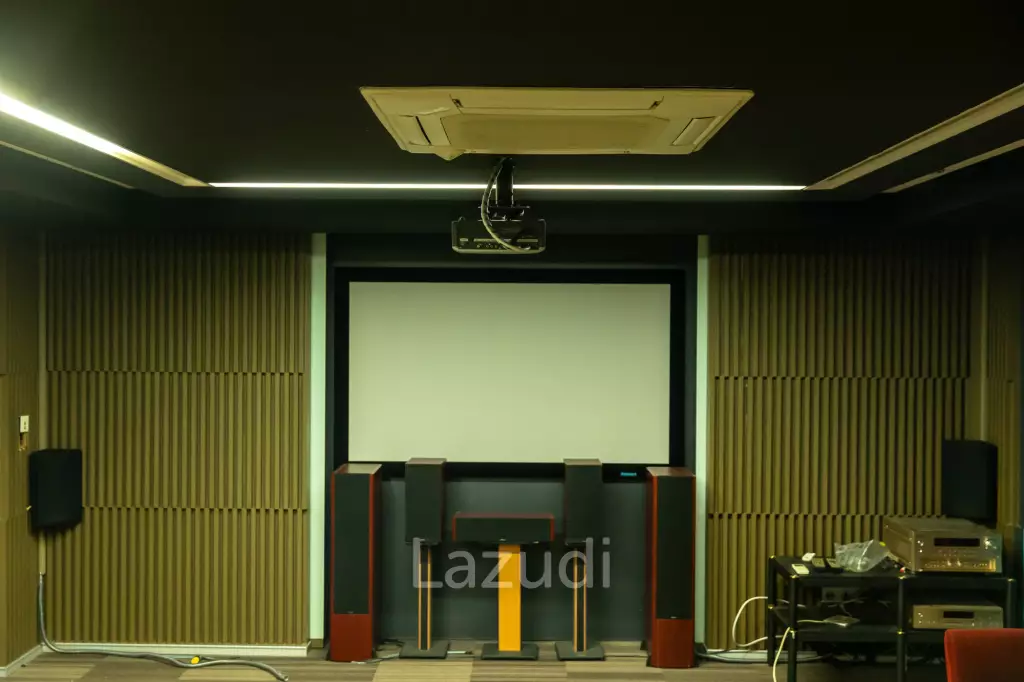3800 sqm modern commercial office building Suan Luang Bangkok