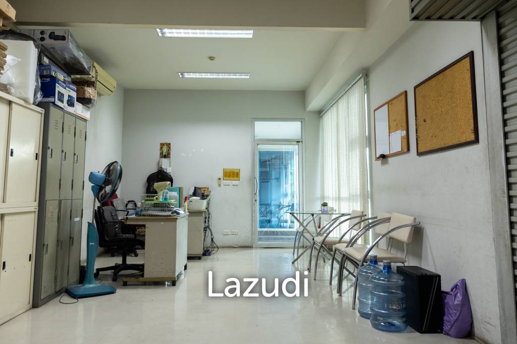 3800 sqm modern commercial office building Suan Luang Bangkok