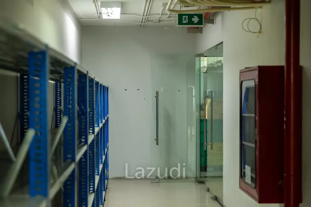 3800 sqm modern commercial office building Suan Luang Bangkok