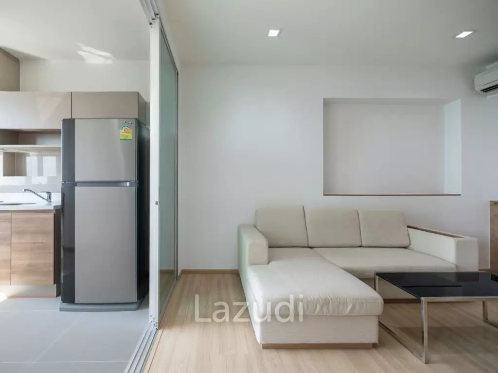 45sqm High-Floor 1-Bed Condo at Rhythm Phahol-Ari Phaya Thai Bangkok