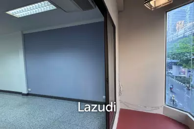 30 sqm Office for Rent in Khlong Toei Bangkok