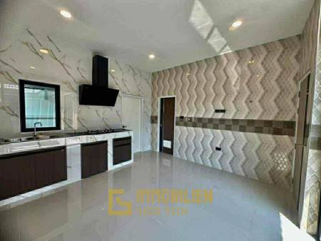 Abordable / piscine privée / entièrement meublé