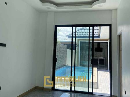 Abordable / piscine privée / entièrement meublé