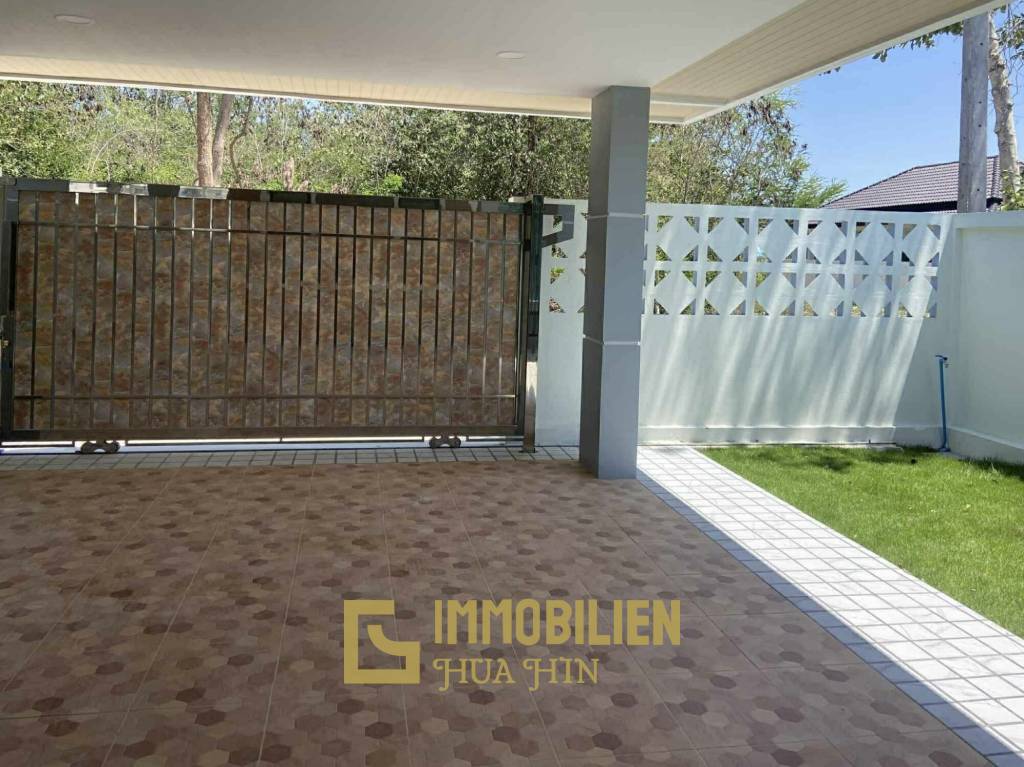 Abordable / piscine privée / entièrement meublé