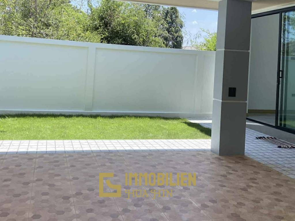 Abordable / piscine privée / entièrement meublé