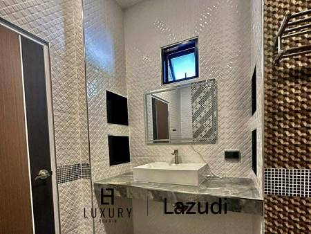 Günstig / privater Pool / komplett möbliert