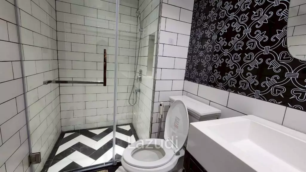 1 Bed 1 Bath 32 SQ.M. The Venetian Signature Condo