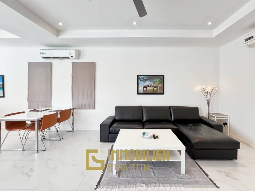 Terrain de 721 m² / 4 chambres / Piscine de 4 x 15 mètres