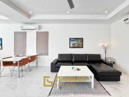 Terrain de 721 m² / 4 chambres / Piscine de 4 x 15 mètres