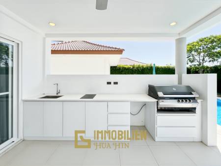 Terrain de 721 m² / 4 chambres / Piscine de 4 x 15 mètres