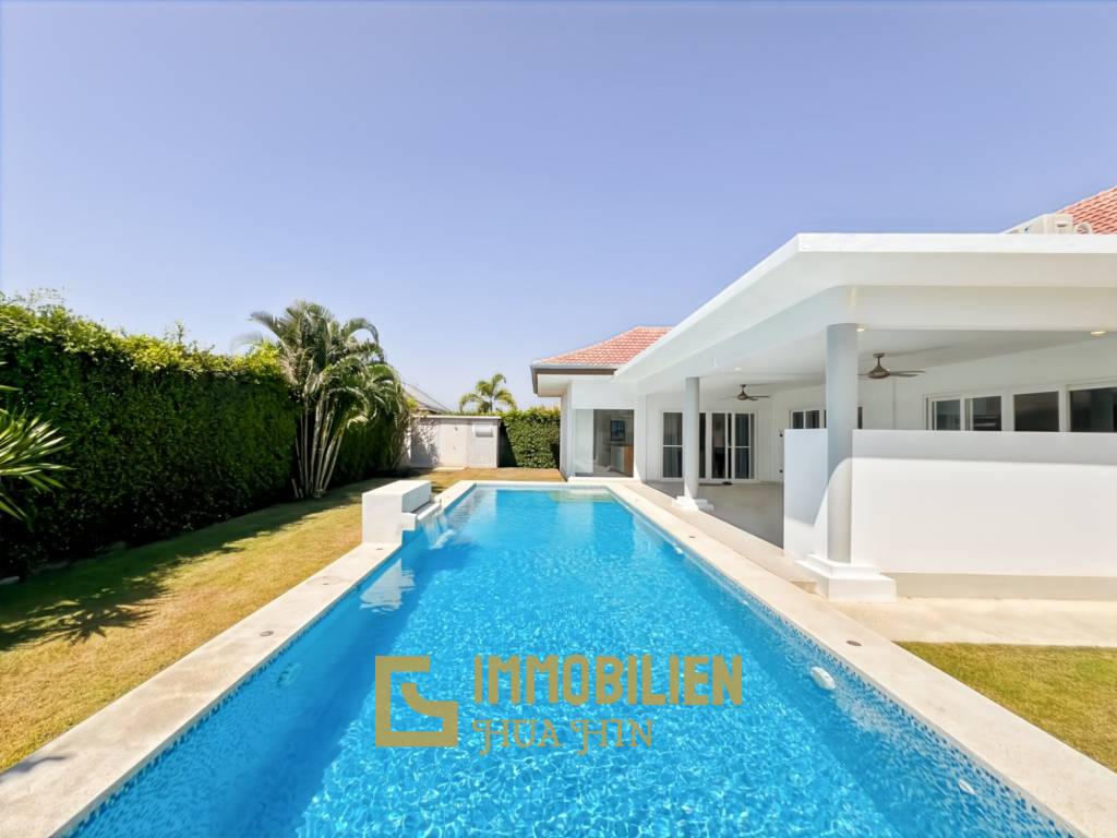 Terrain de 721 m² / 4 chambres / Piscine de 4 x 15 mètres