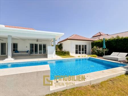 Terrain de 721 m² / 4 chambres / Piscine de 4 x 15 mètres