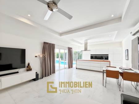 Terrain de 721 m² / 4 chambres / Piscine de 4 x 15 mètres