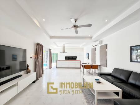 Terrain de 721 m² / 4 chambres / Piscine de 4 x 15 mètres