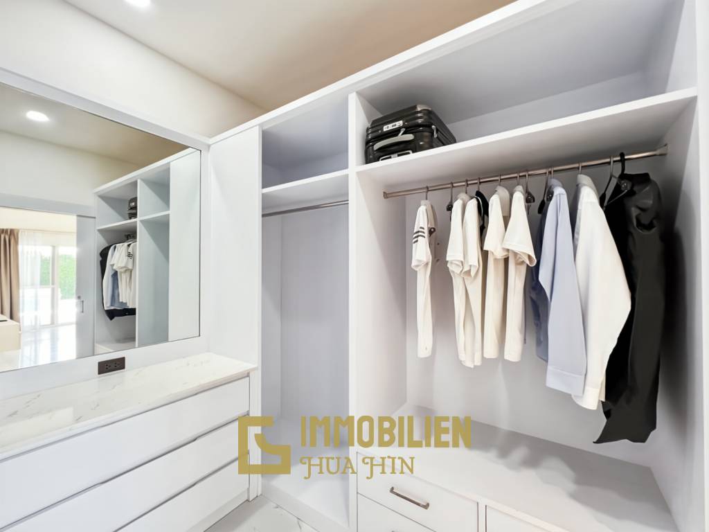 Terrain de 721 m² / 4 chambres / Piscine de 4 x 15 mètres