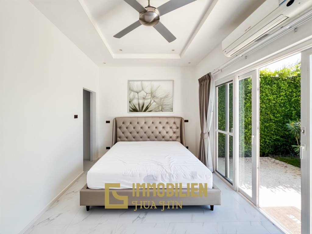 Terrain de 721 m² / 4 chambres / Piscine de 4 x 15 mètres