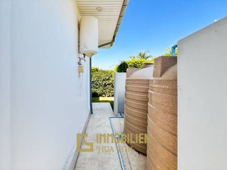 Terrain de 721 m² / 4 chambres / Piscine de 4 x 15 mètres