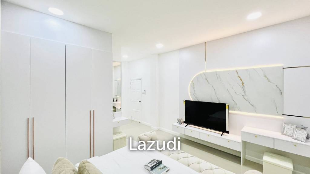 3 Bedroom 3 Bathroom 300 SQ.M. Modern Villa In East Pattaya