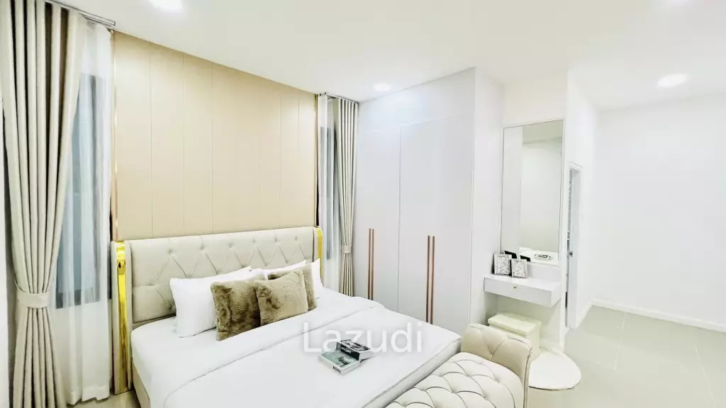 3 Bedroom 3 Bathroom 300 SQ.M. Modern Villa In East Pattaya