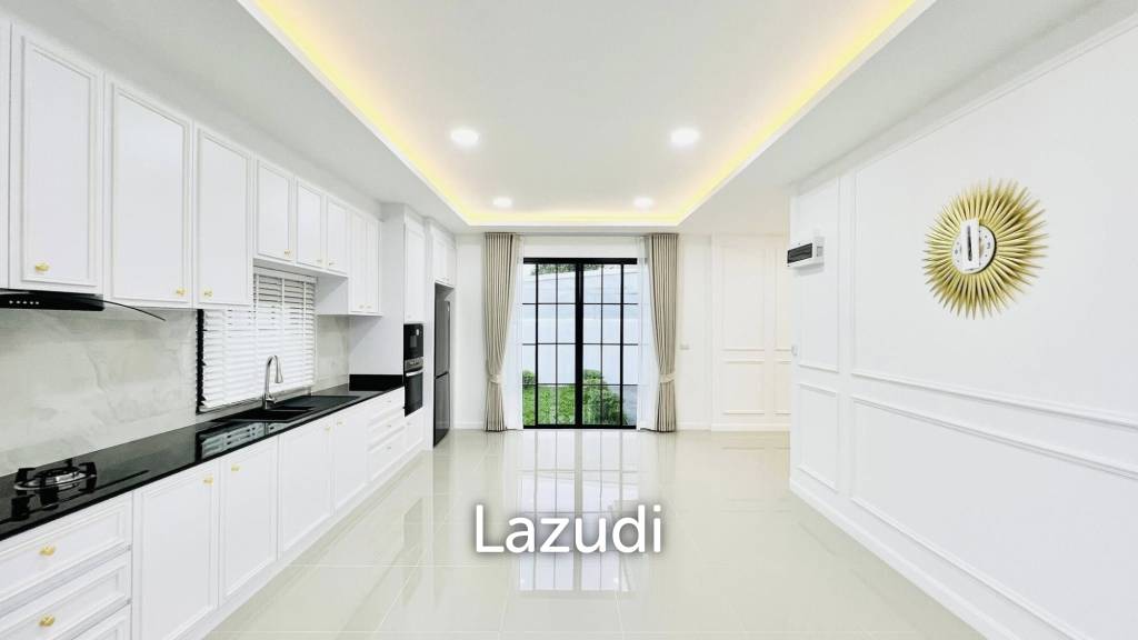 3 Bedroom 3 Bathroom 300 SQ.M. Modern Villa In East Pattaya