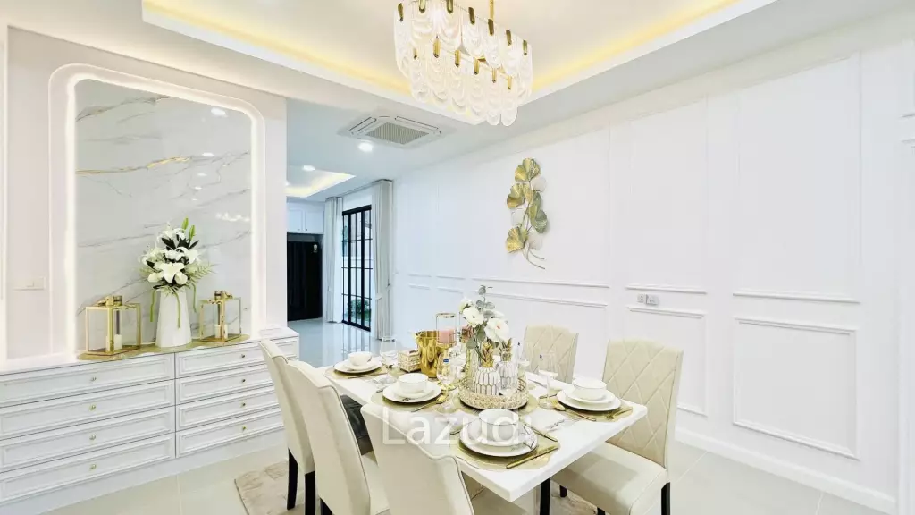 3 Bedroom 3 Bathroom 300 SQ.M. Modern Villa In East Pattaya