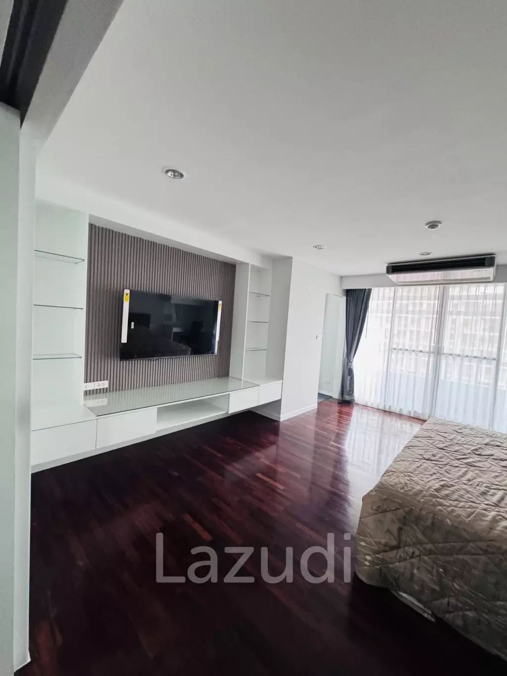 48 sqm 1 Bedroom Condo on 6th Floor at Baan Chan Condominium Wattana Bangkok
