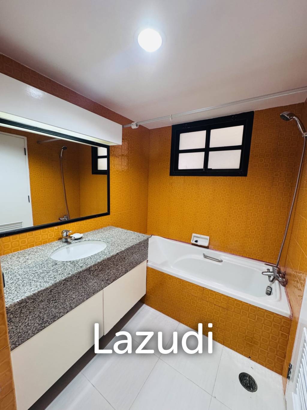 48 sqm 1 Bedroom Condo on 6th Floor at Baan Chan Condominium Wattana Bangkok