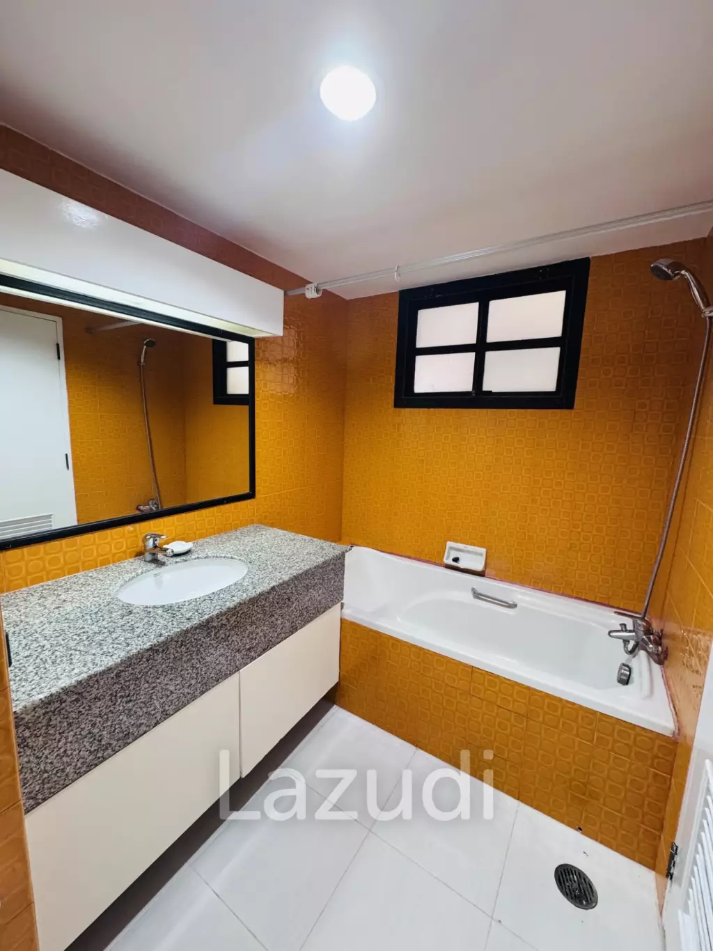 48 sqm 1 Bedroom Condo on 6th Floor at Baan Chan Condominium Wattana Bangkok