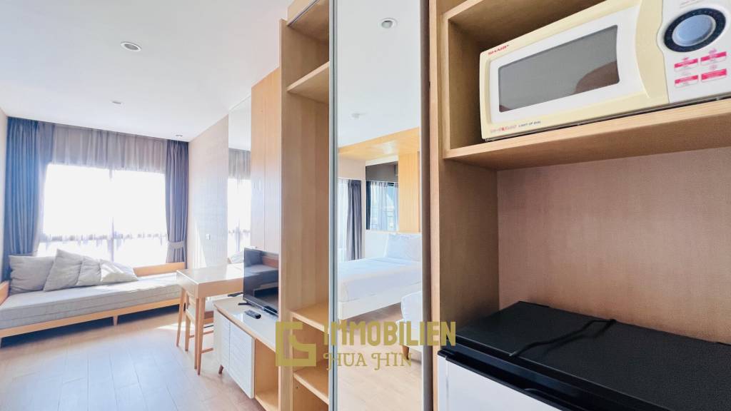 6e étage / entièrement meublé / moderne