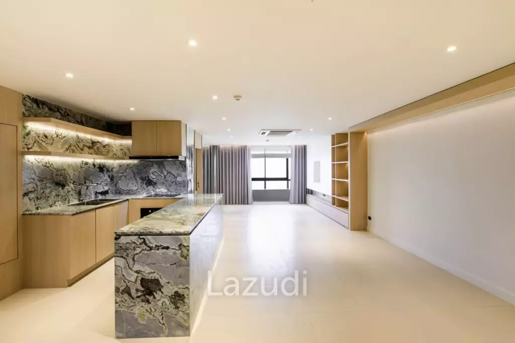 3 Bedroom 2 Bathroom 151 SQ.M. Jomtien Plaza Condotel
