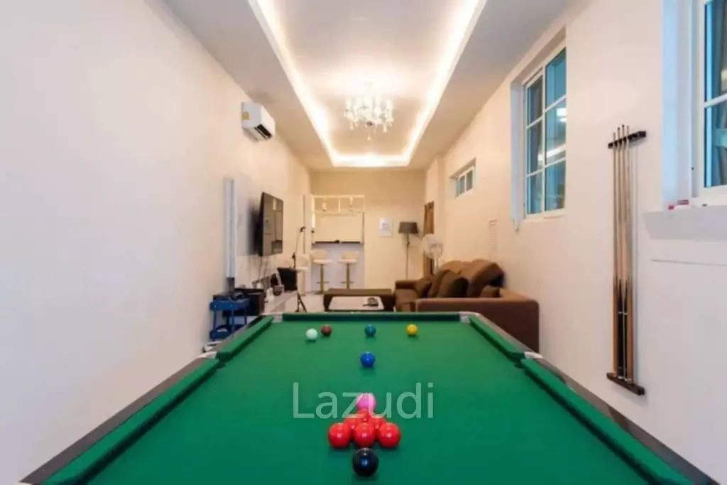 4 Bedroom 3 Bathroom 400 SQ.M. Central Park Hillside