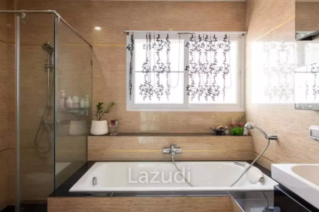 4 Bedroom 3 Bathroom 400 SQ.M. Central Park Hillside