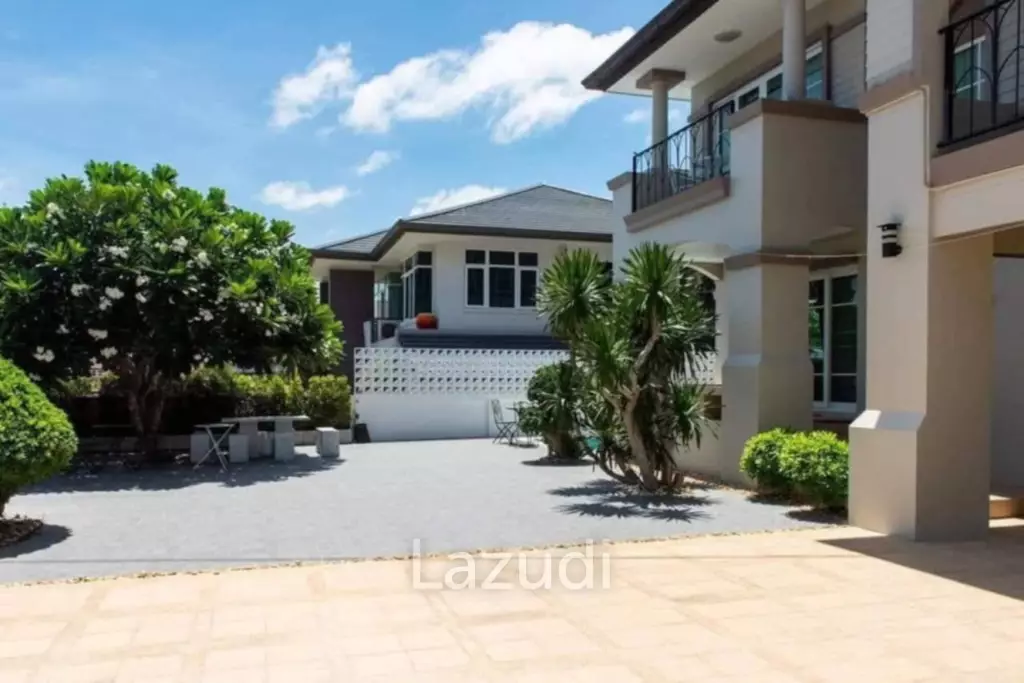 4 Bedroom 3 Bathroom 400 SQ.M. Central Park Hillside