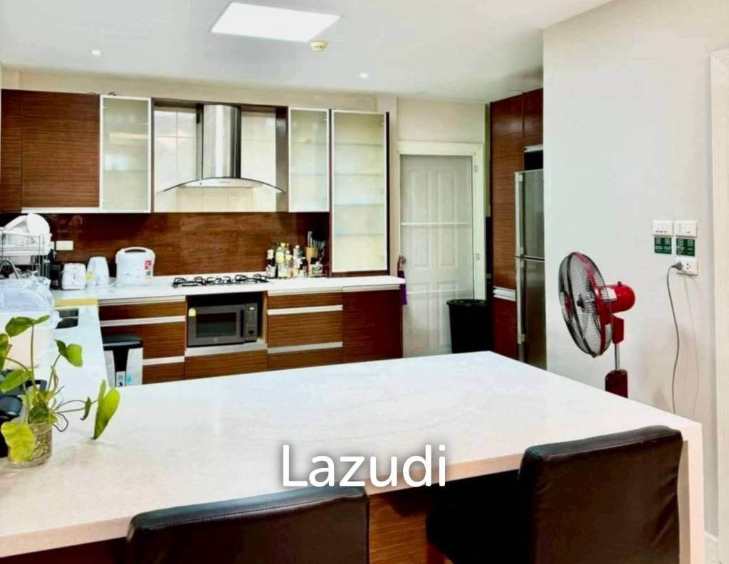 4 Bedroom 3 Bathroom 400 SQ.M. Central Park Hillside