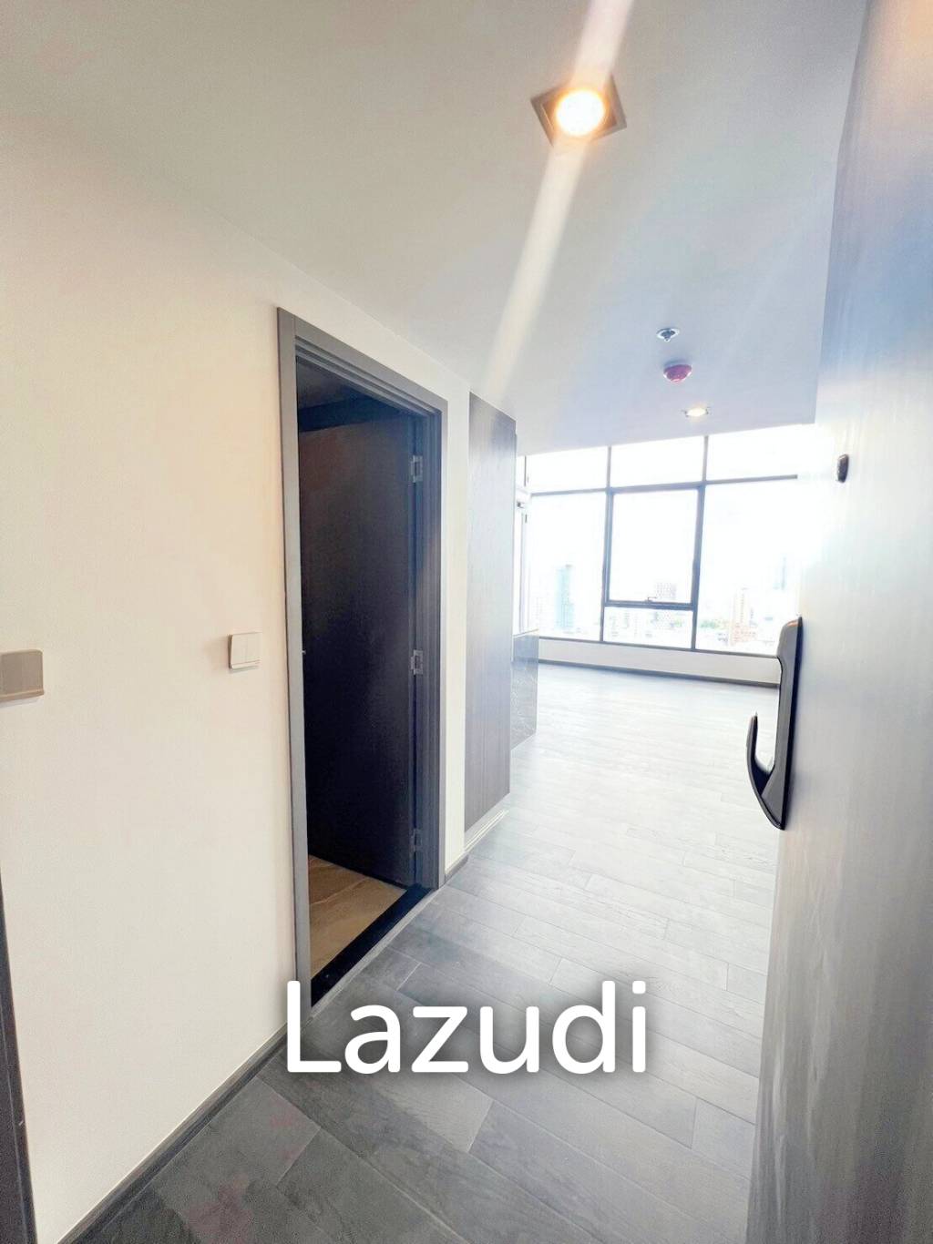 50.6 sqm loft-style 1 bedroom condo for sale in CONNER Ratchathewi