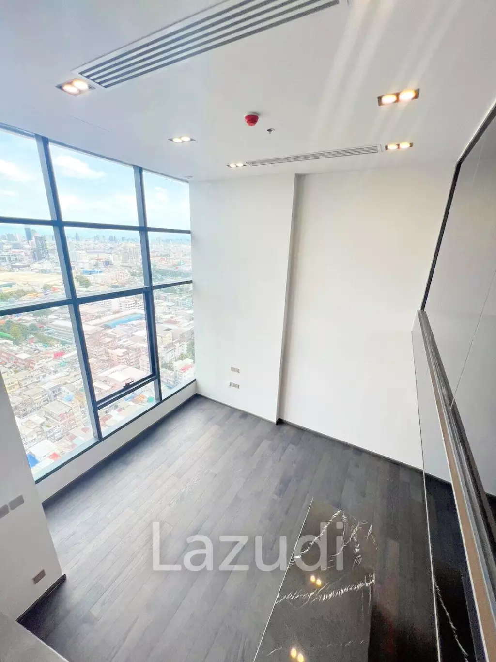 50.6 sqm loft-style 1 bedroom condo for sale in CONNER Ratchathewi
