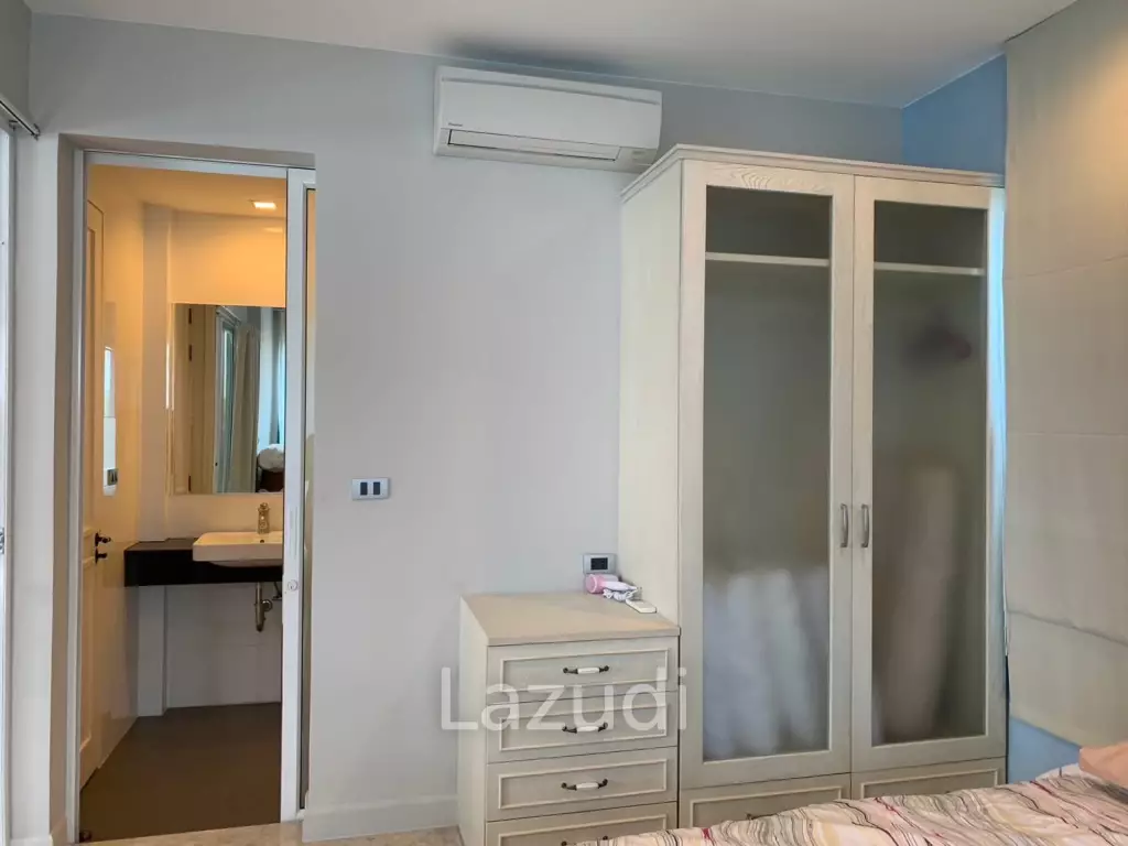 Poolside condo at The Crest Santora for rent
