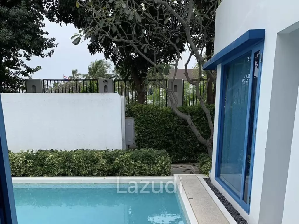 Poolside condo at The Crest Santora for rent