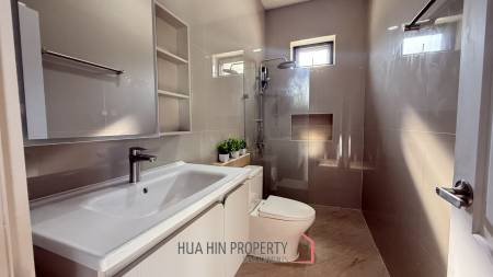 MODERN POOL VILLA ON SOI 102 : 3 BED PRIME LOCATION NEAR TOWN