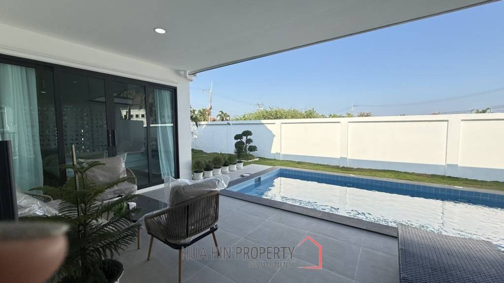 MODERN POOL VILLA ON SOI 102 : 3 BED PRIME LOCATION NEAR TOWN