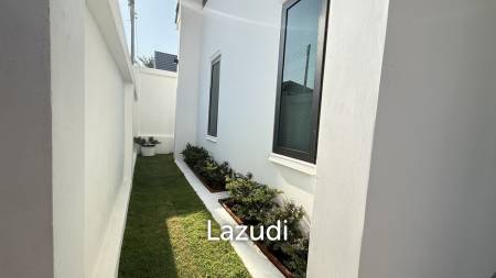 MODERN POOL VILLA ON SOI 102 : 3 BED PRIME LOCATION NEAR TOWN